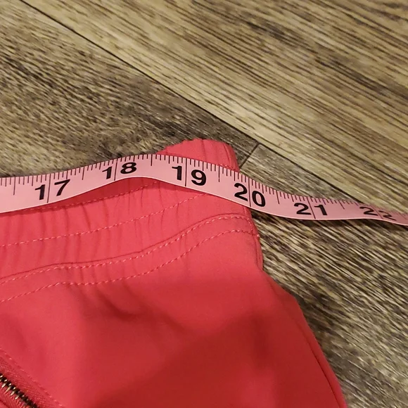 Zenergy Chicos Womans Fuchsia Pink Elastic Waist Zipper Lightweight Skirt Sz 3 - Picture 5 of 8